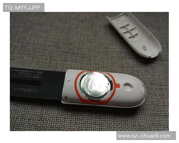 探索正版足球明星手环品牌的魅力与价值，助你成为球场上的时尚先锋