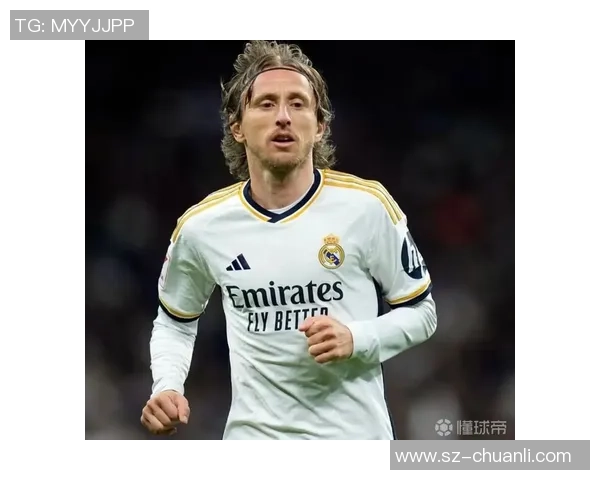 退役足球明星中场大师的传奇人生与足球智慧分享